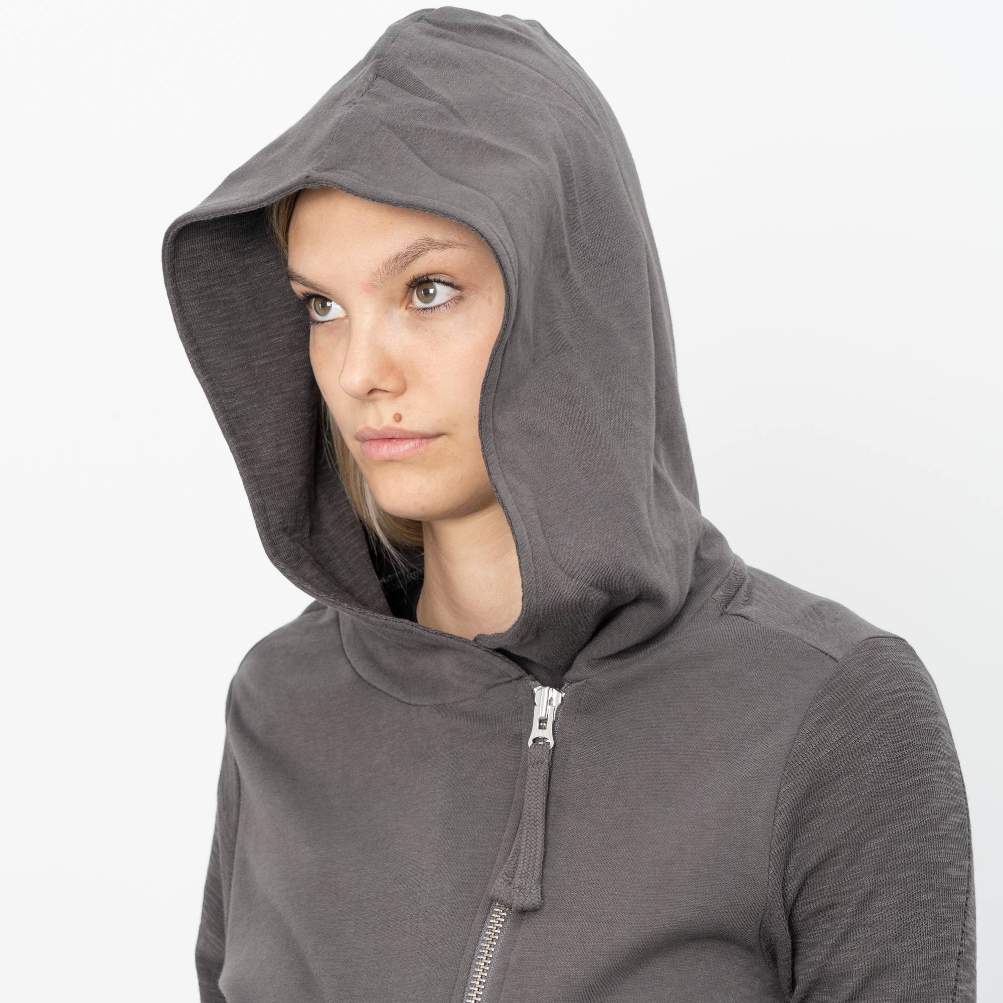 TAUPE CROPPED HOODIE|wolfensson