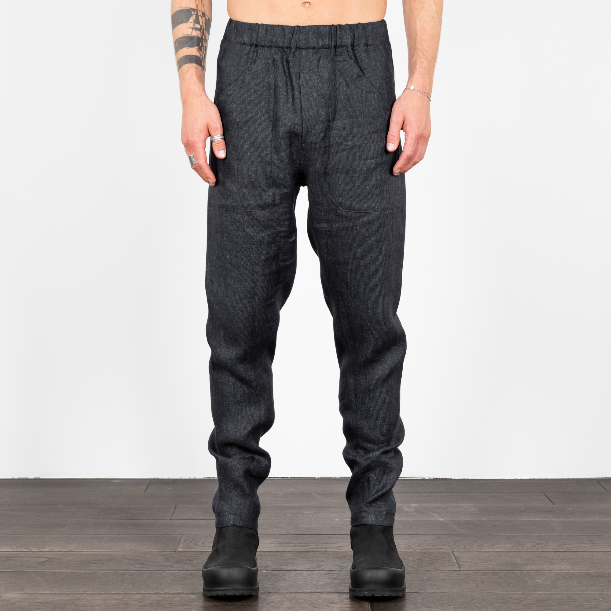 SHINY NAVY BAGGY PANTS|wolfensson